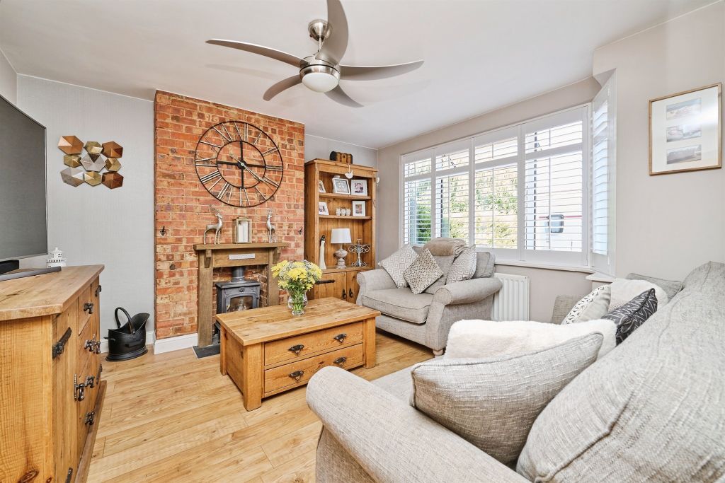 Property photo 2 of 17