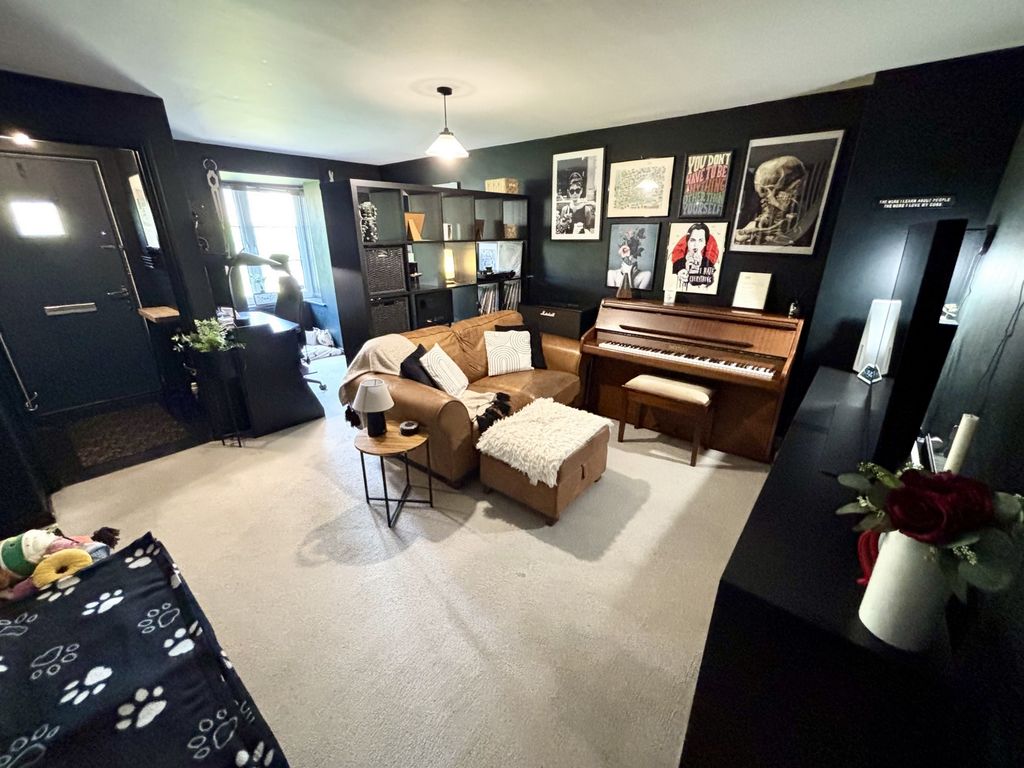 Property photo 3 of 27 Photo 19