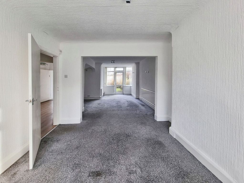 Property photo 2 of 22 Living/Dining Room 1