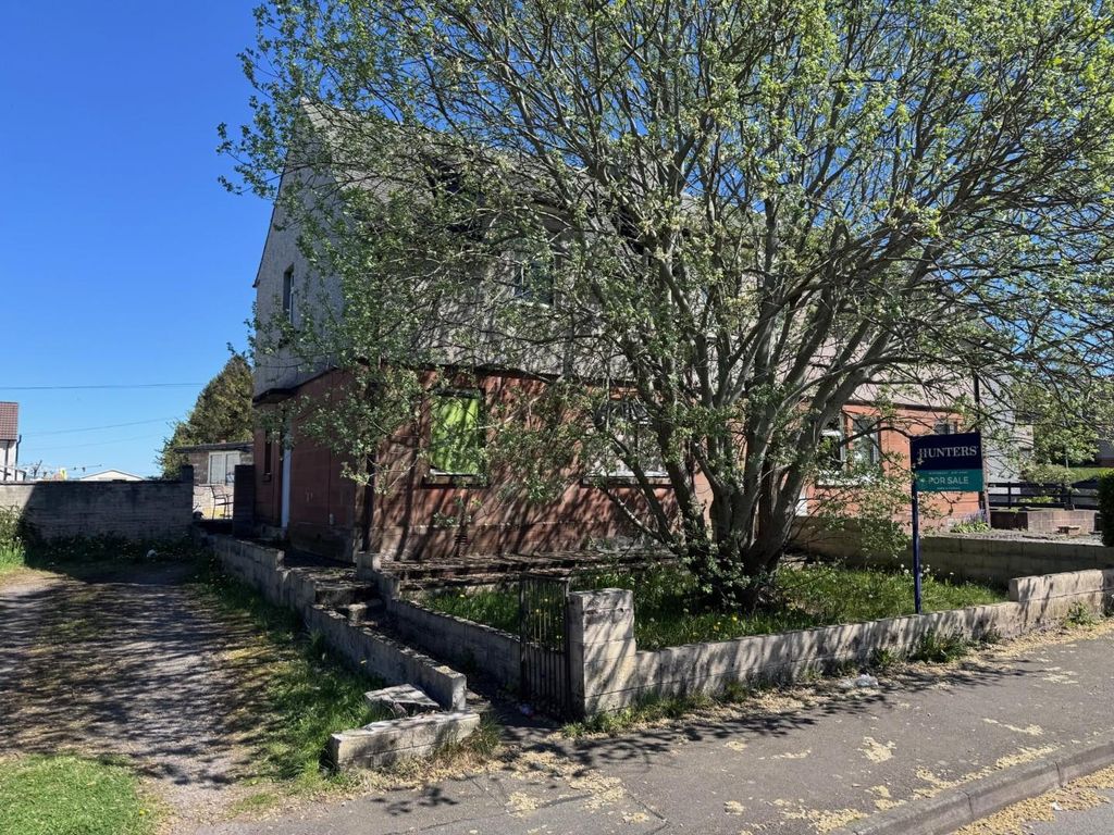 Property photo 1 of 8 External