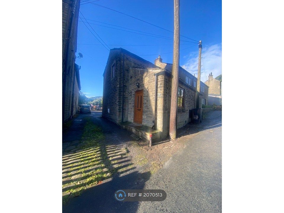 Property photo 2 of 25