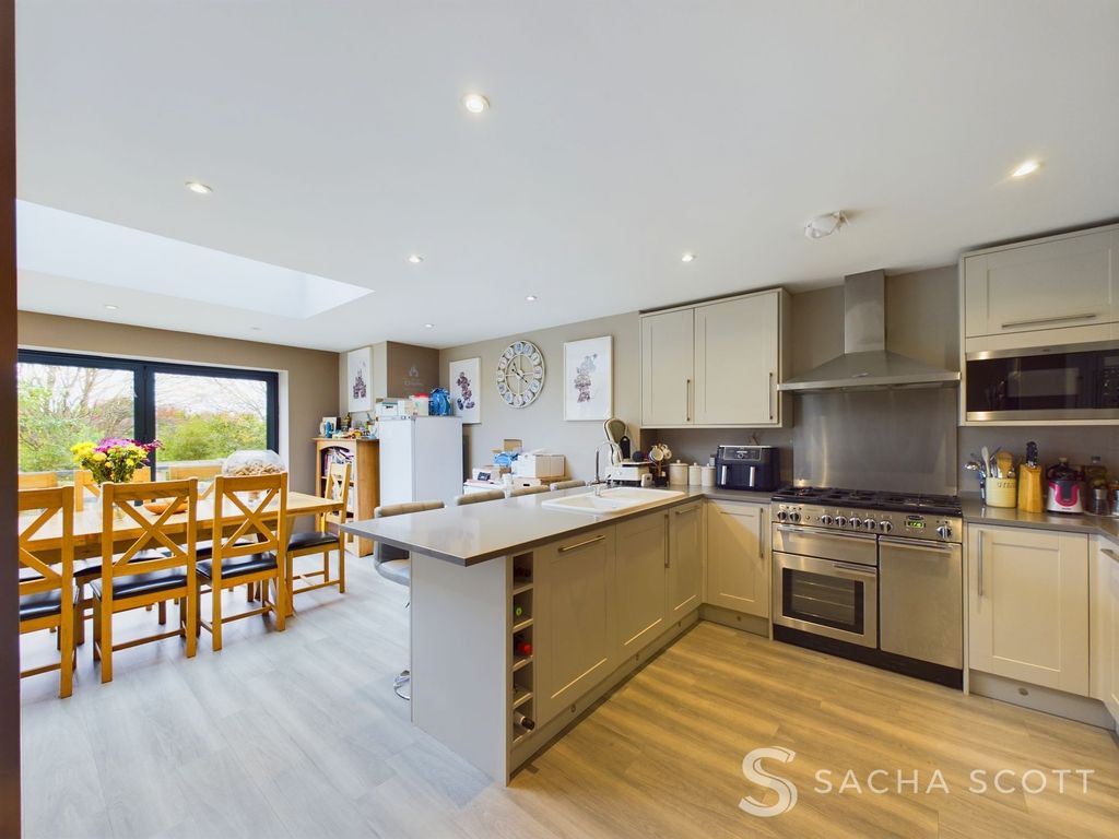 Property photo 2 of 39 Kitchen / Breakfast / Diner
