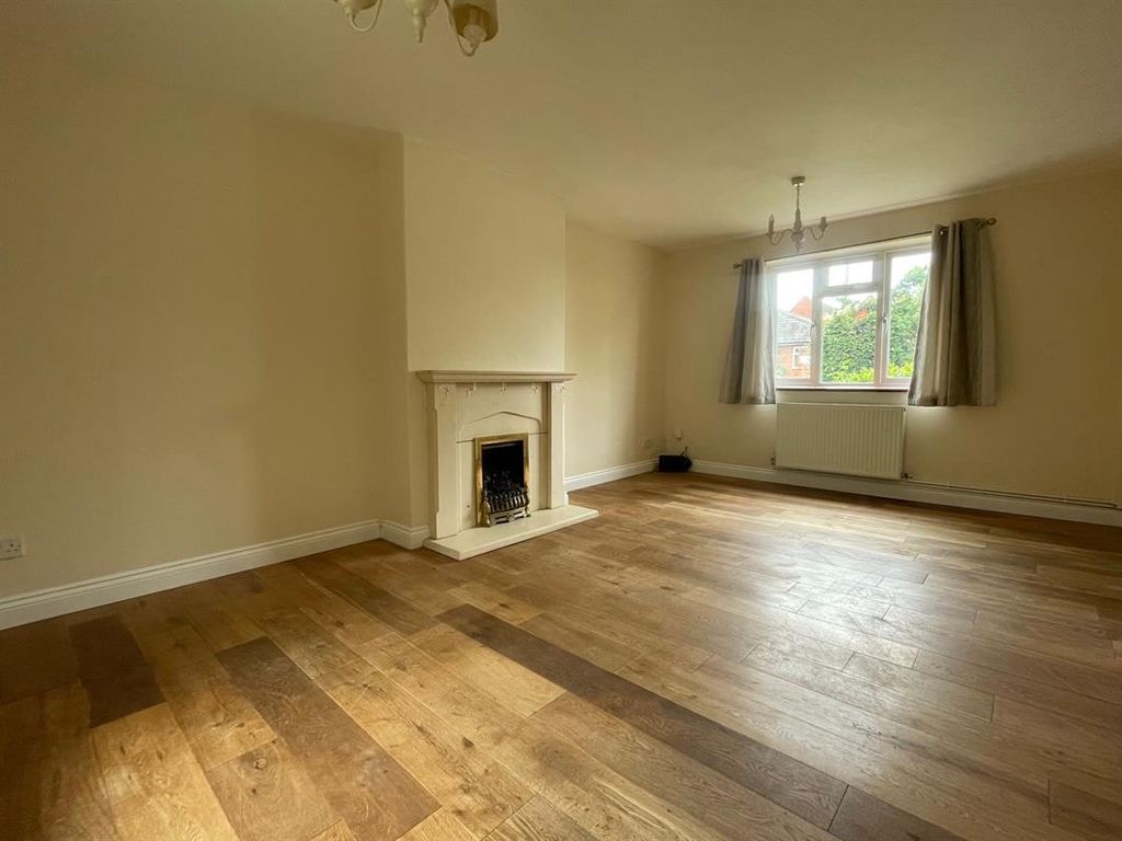 Property photo 3 of 16 Photo 14