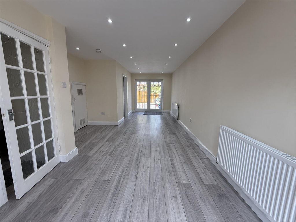 Property photo 2 of 11 Img_2325.Jpg