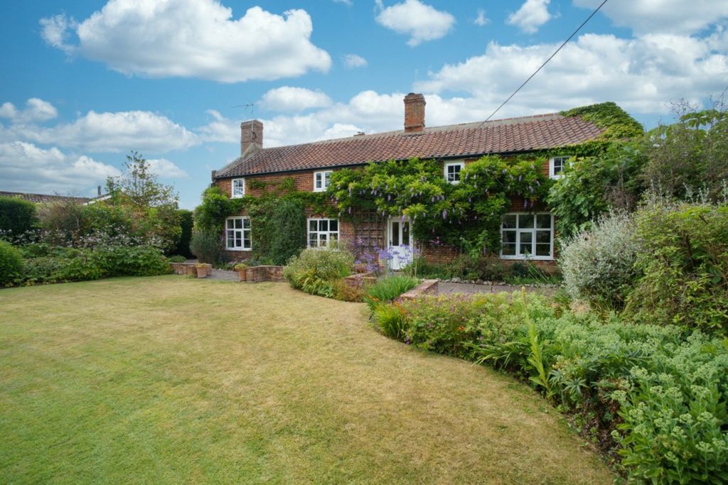 Property photo 1 of 38