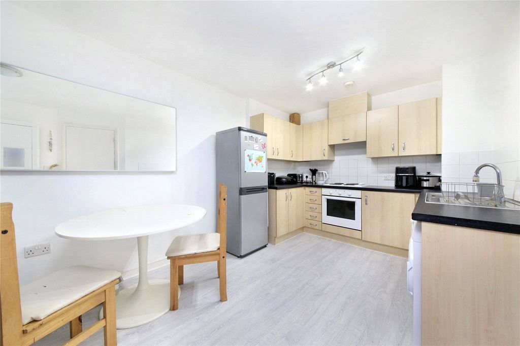 Property photo 2 of 11 Picture No. 06