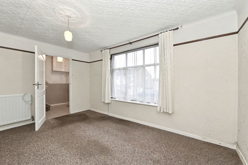 Property photo 3 of 21