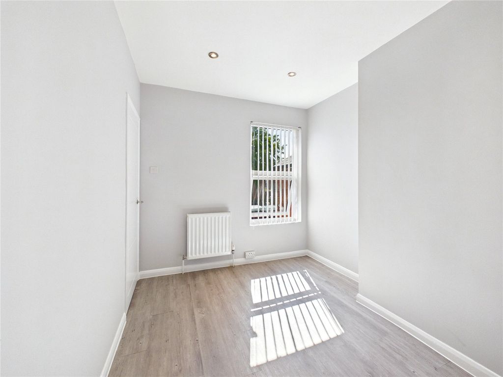Property photo 3 of 9 Picture No. 02