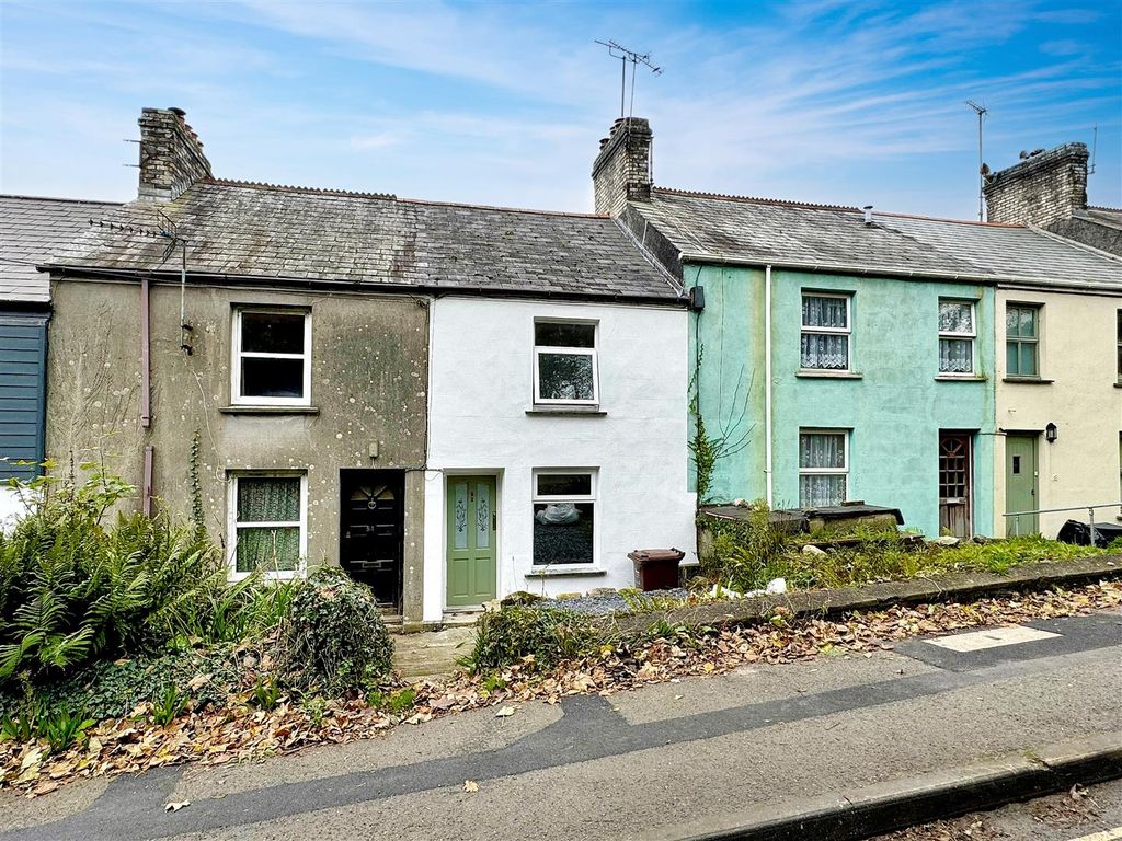 Property photo 1 of 8 52 Terras Road