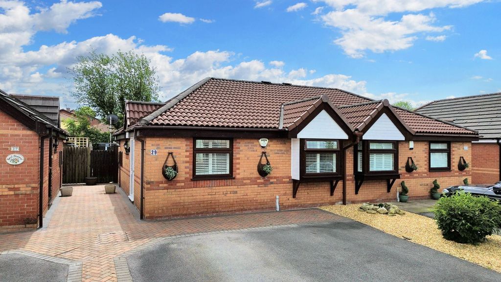 Property photo 1 of 21