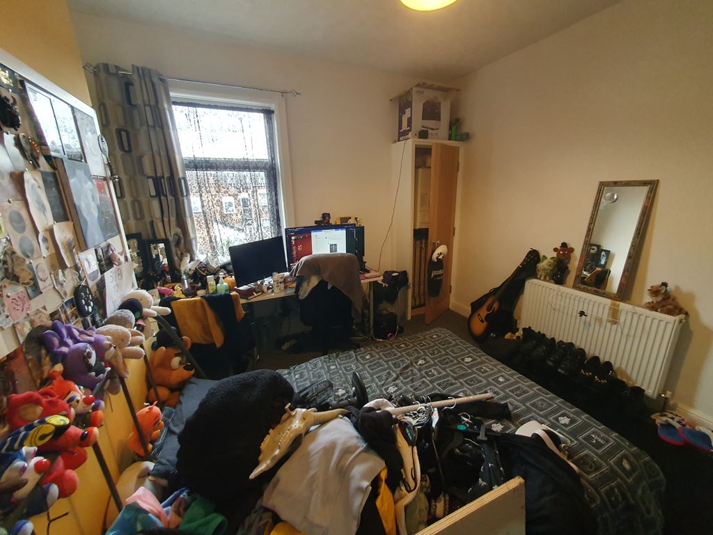 Property photo 3 of 6