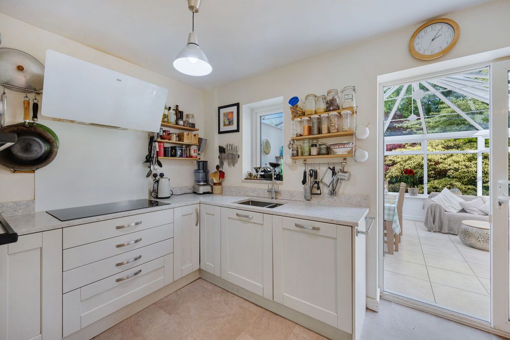 Property photo 3 of 38