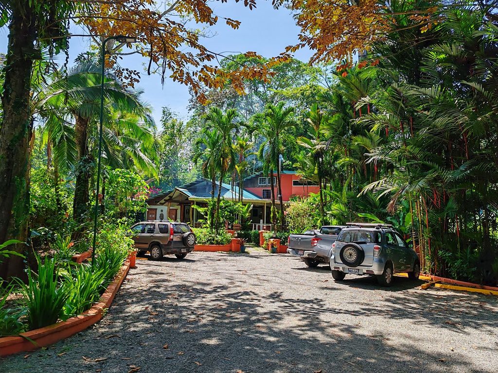 Property photo 2 of 20