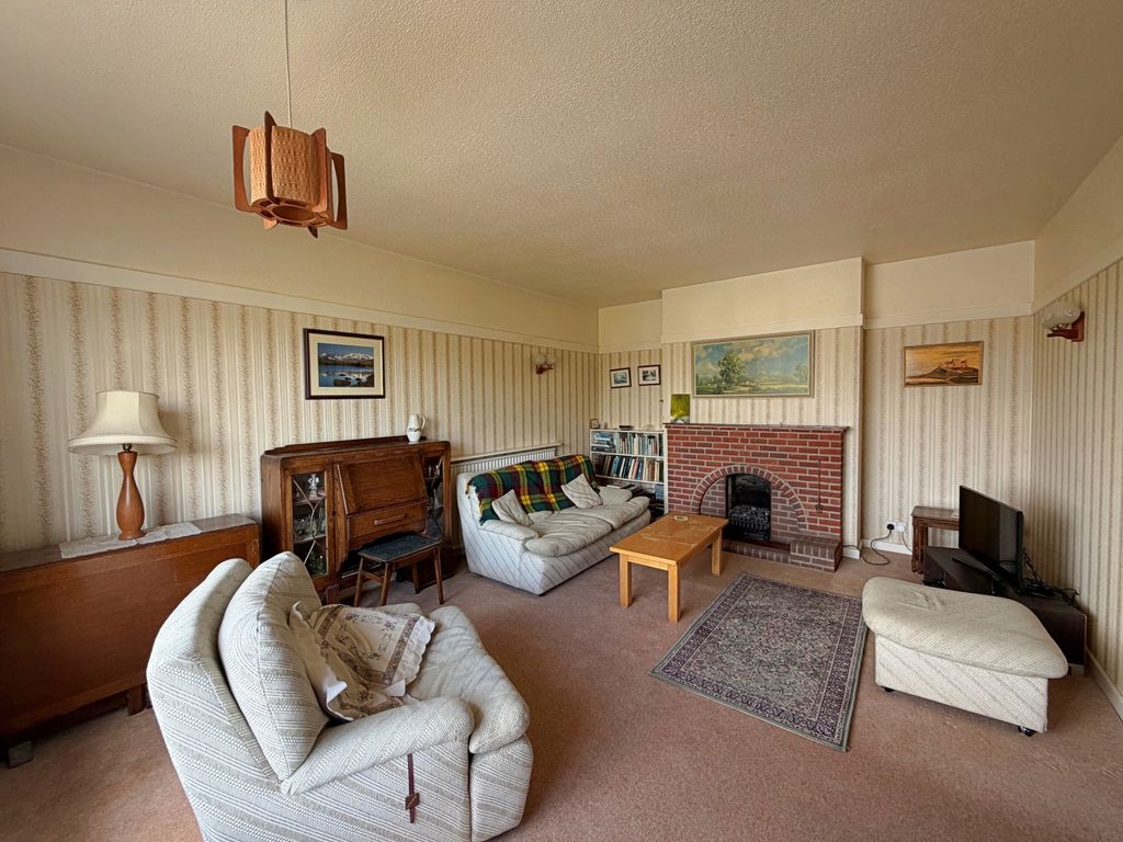 Property photo 2 of 12 15