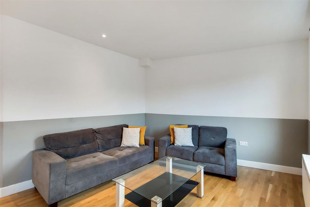 Property photo 1 of 13 4_Kitchen-Reception-0.Jpg
