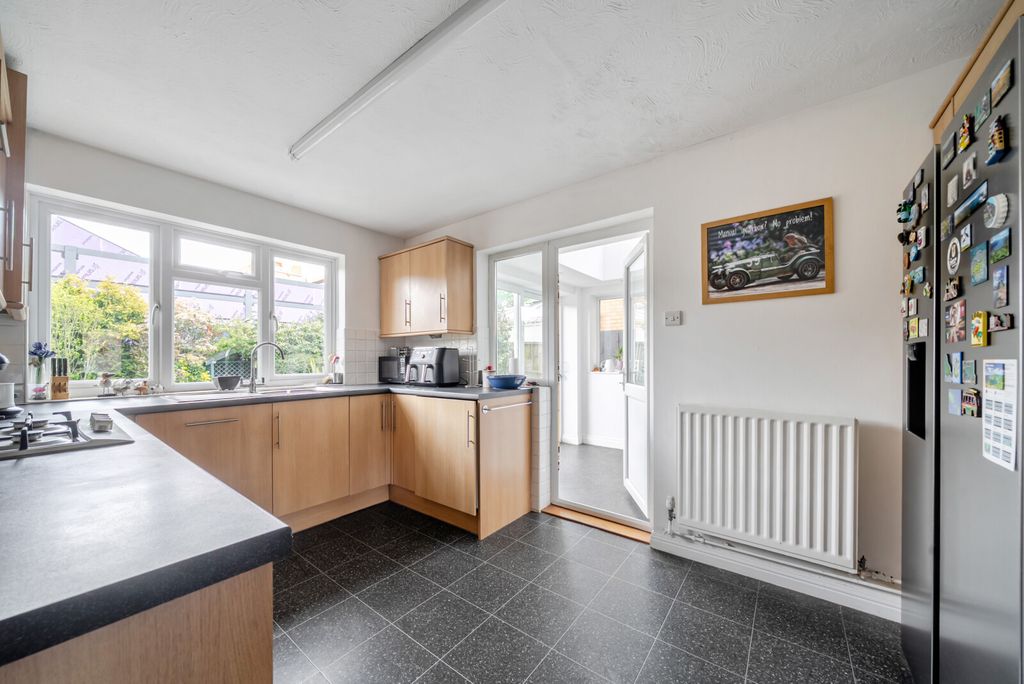 Property photo 3 of 16 Kitchen