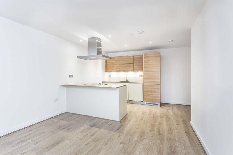 Property photo 3 of 10 Kitchen 1 (4)