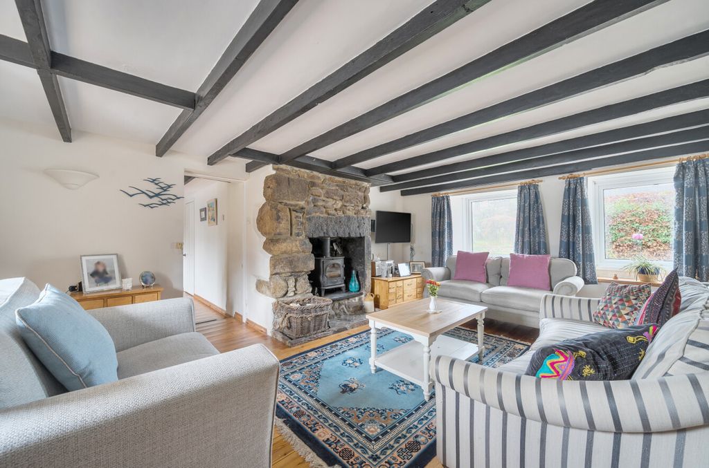 Property photo 3 of 17 1409609-8-6984Cad...