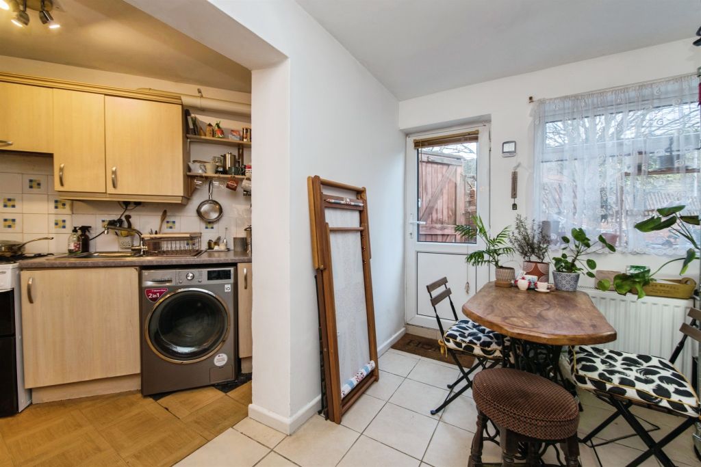 Property photo 3 of 19