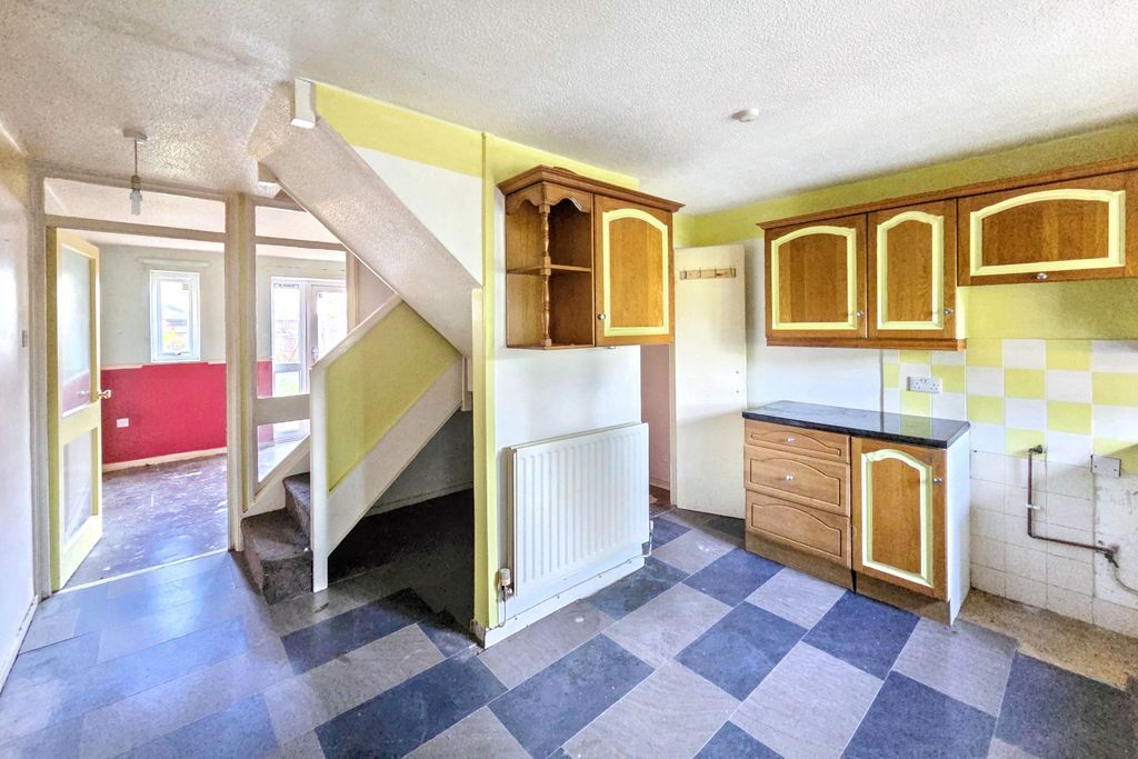 Property photo 2 of 19 23 Bowlingfield, Ingol, Preston, Pr2 7Dd
