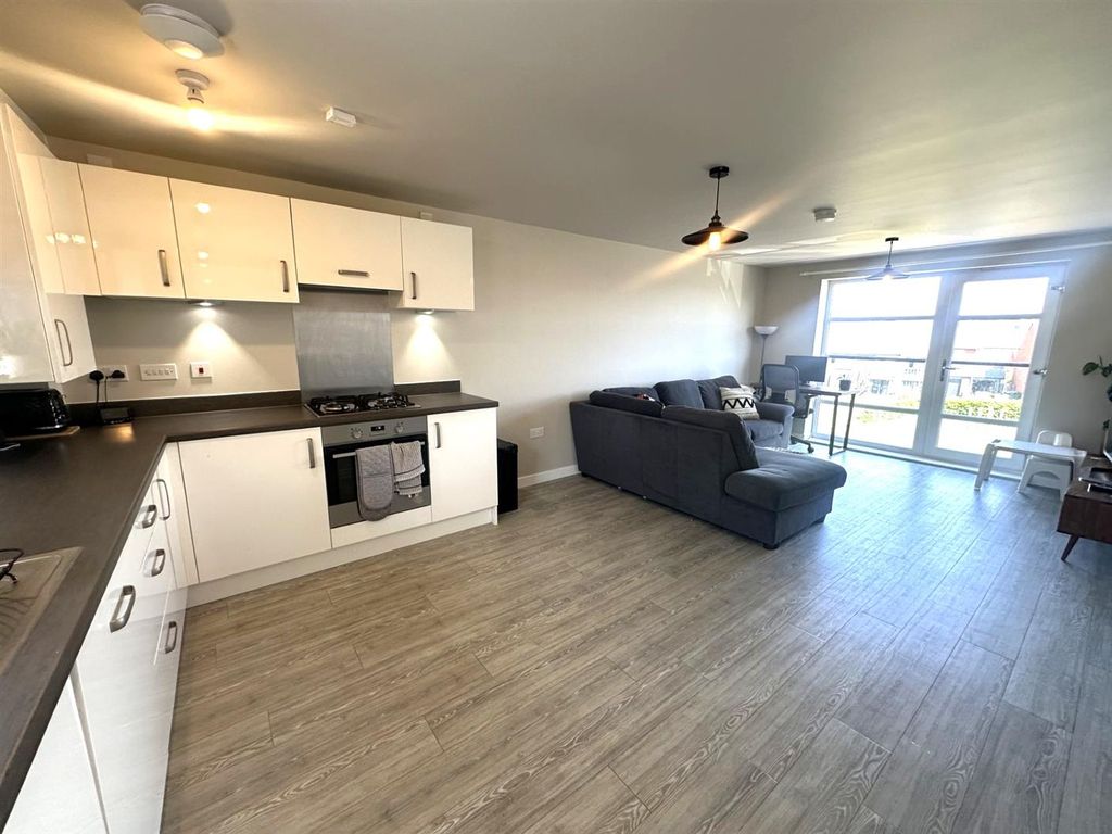 Property photo 3 of 11 c56517E8-E377-492c-Af5B-7Db1663B1A76.Jpg