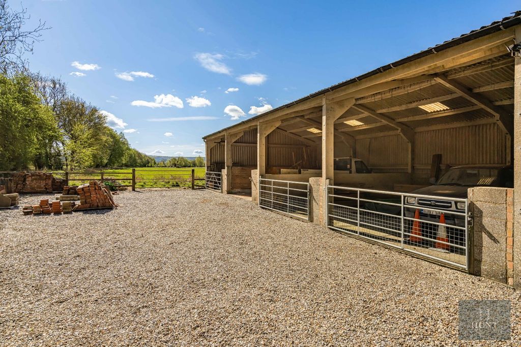 Property photo 2 of 3 Barns