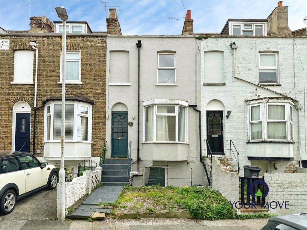 Property photo 1 of 12 External