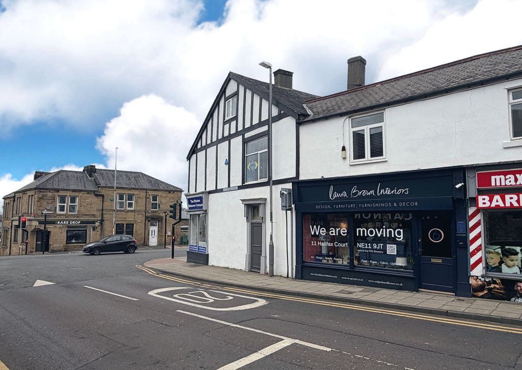 Property photo 1 of 5 Photo 4