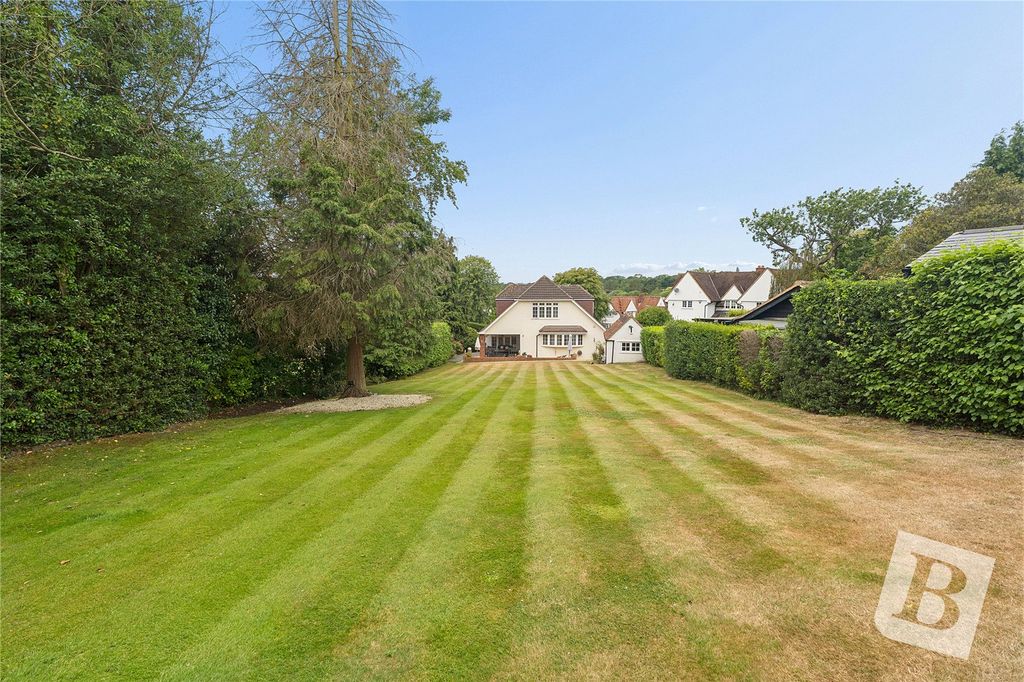 Property photo 1 of 26 Rear Garden