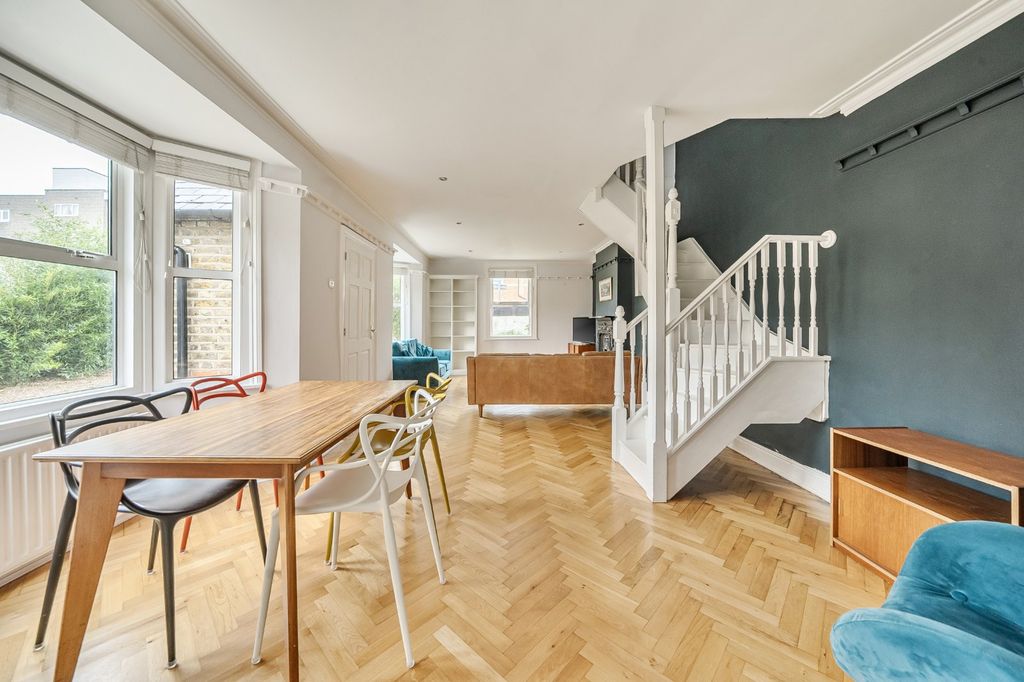 Property photo 3 of 14 Picture No. 16