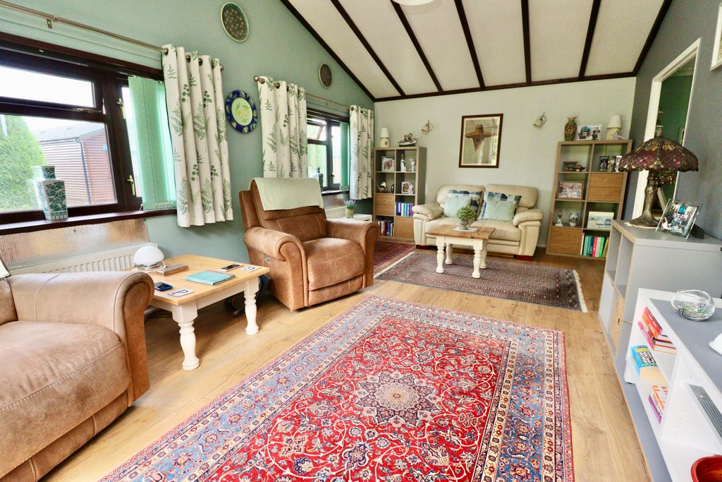 Property photo 3 of 15 Img_8864
