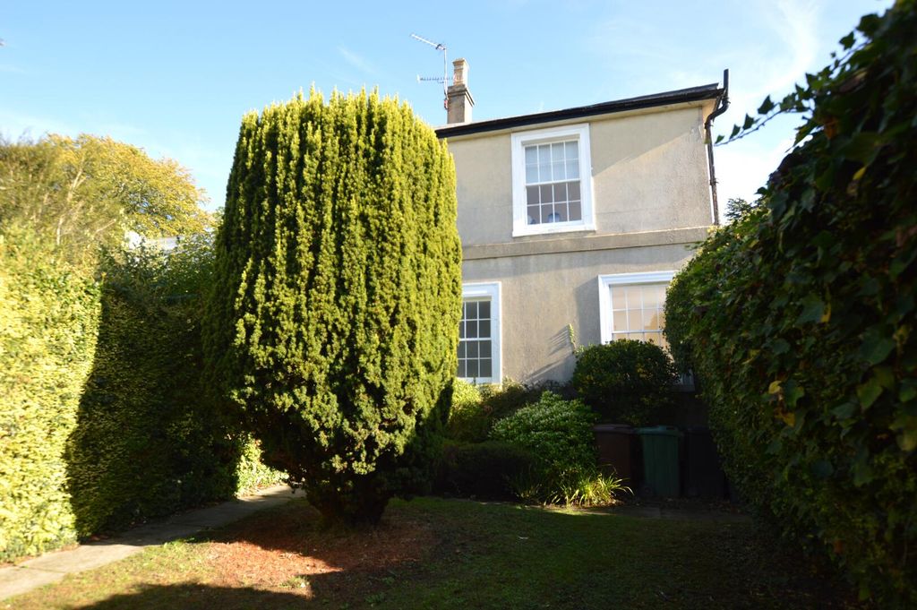 Property photo 1 of 8 Fe
