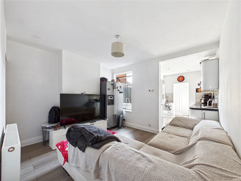 Property photo 2 of 13 Picture No. 24