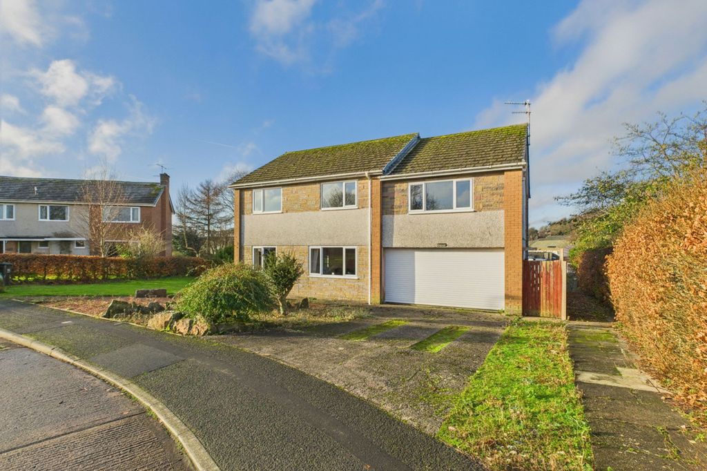 Property photo 1 of 29