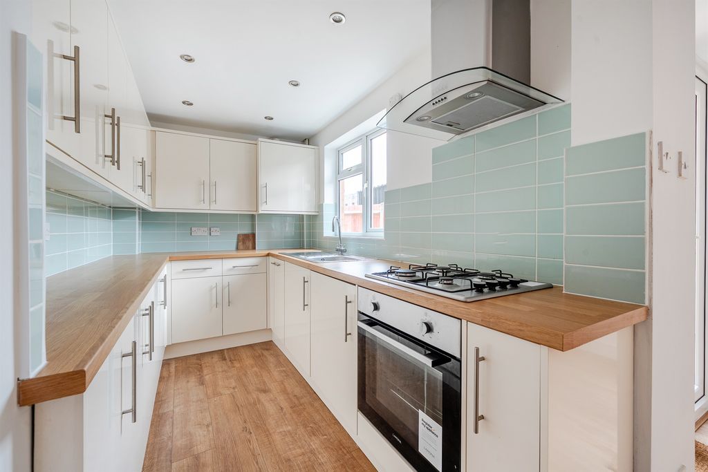 Property photo 2 of 14