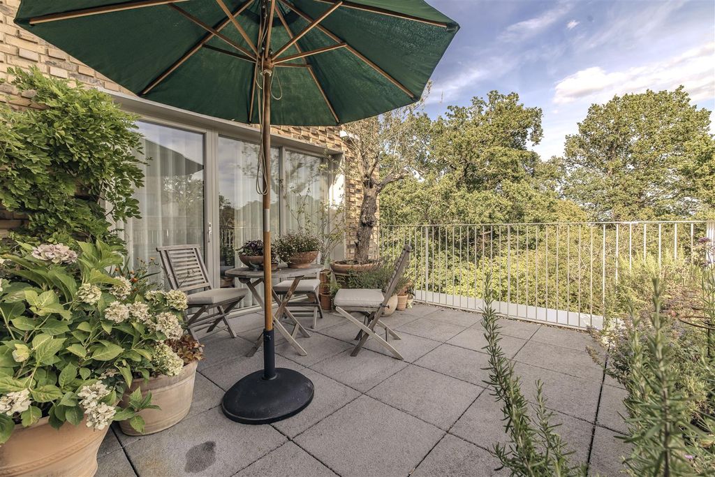 Property photo 2 of 29 054A1755.Jpg