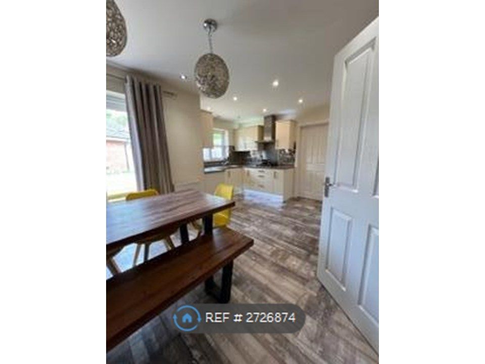 Property photo 3 of 28