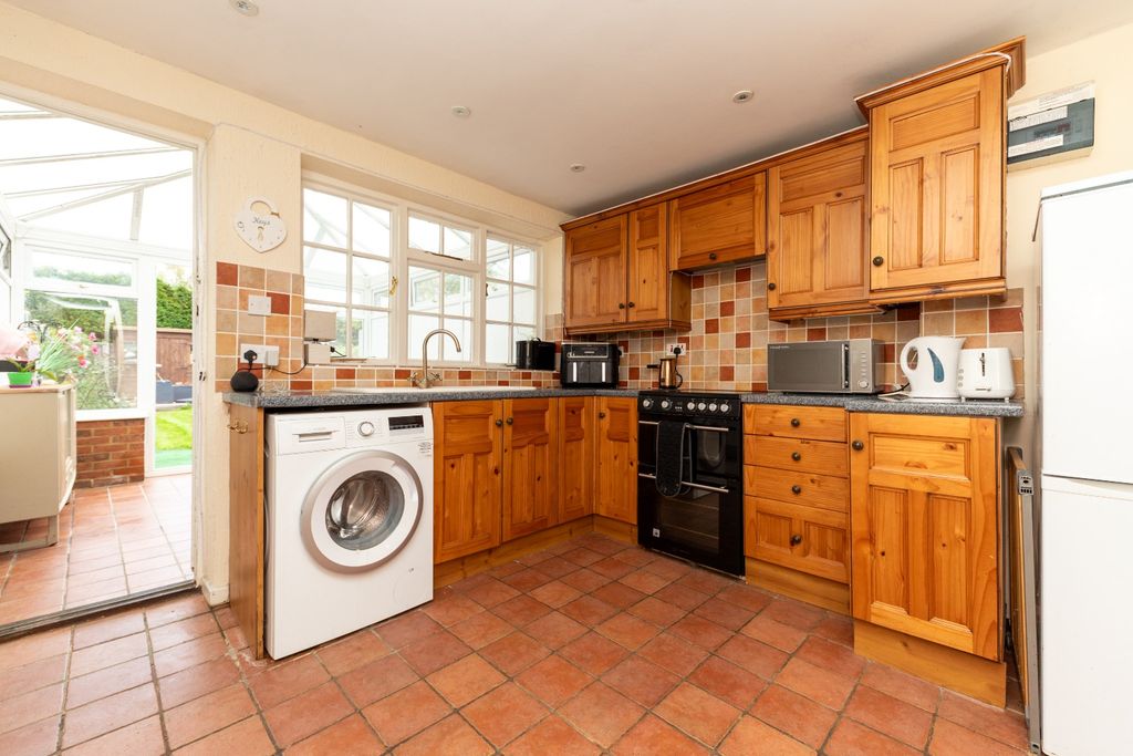 Property photo 3 of 12 4536963