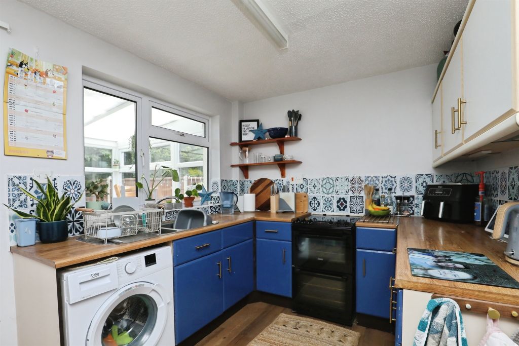 Property photo 2 of 17