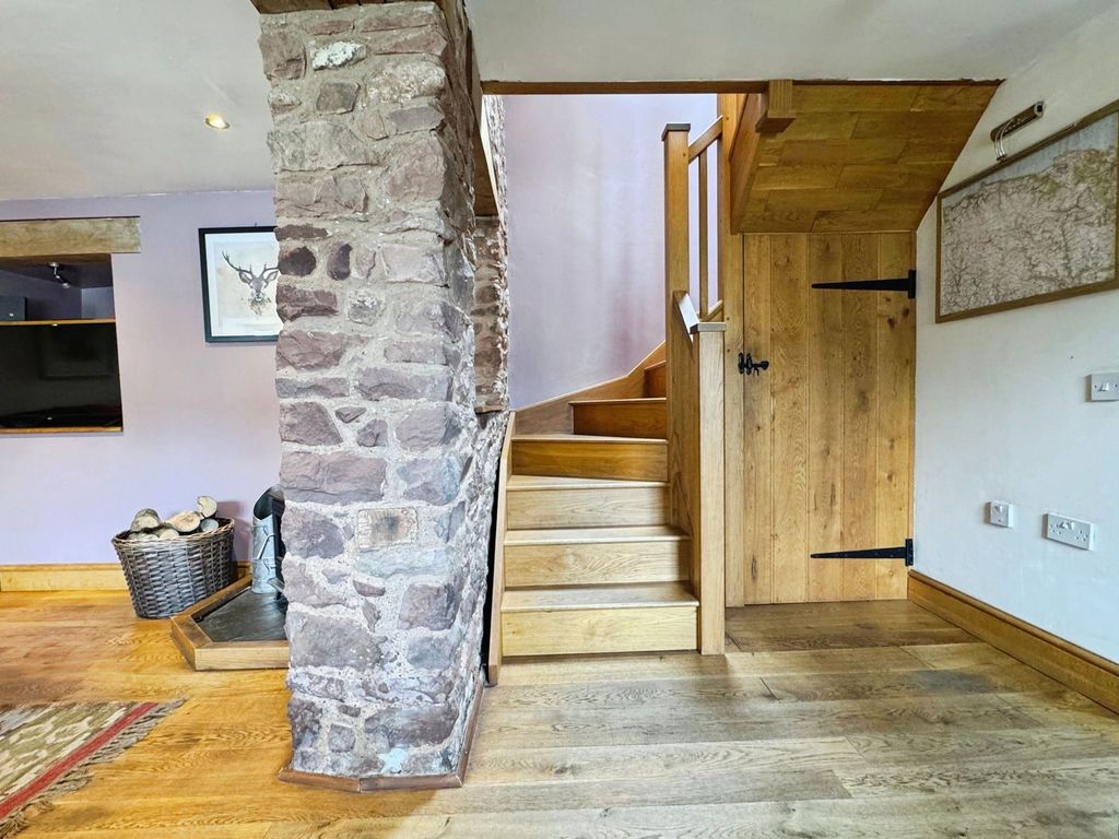 Property photo 3 of 28