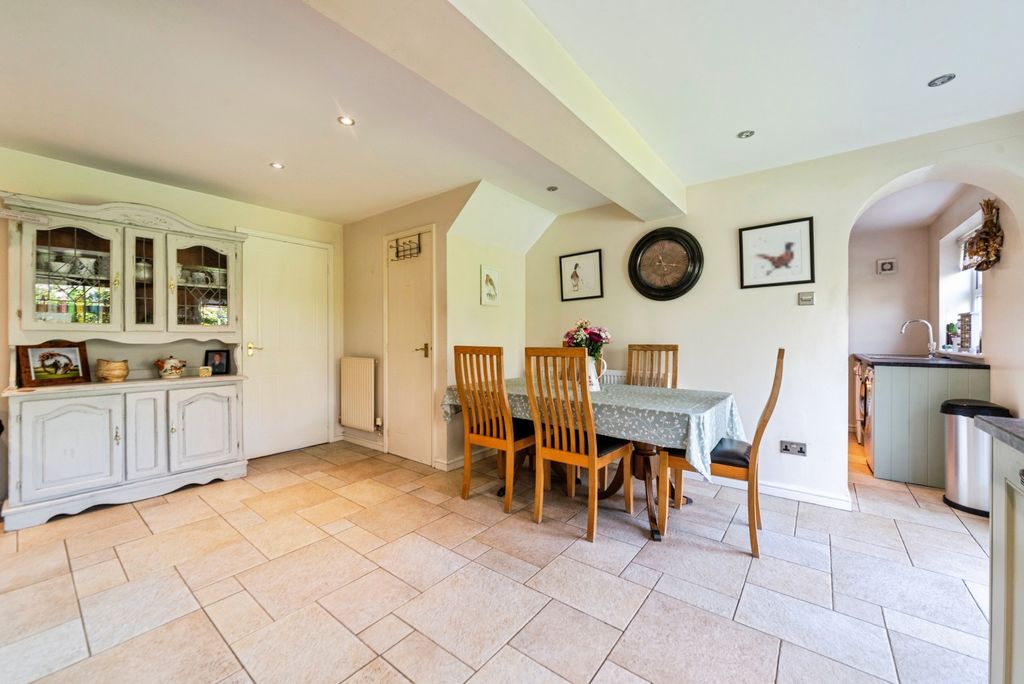 Property photo 3 of 24 8_Marston_Moor_Road-28