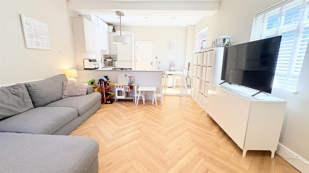 Property photo 2 of 21 Open Plan Living/Kitchen