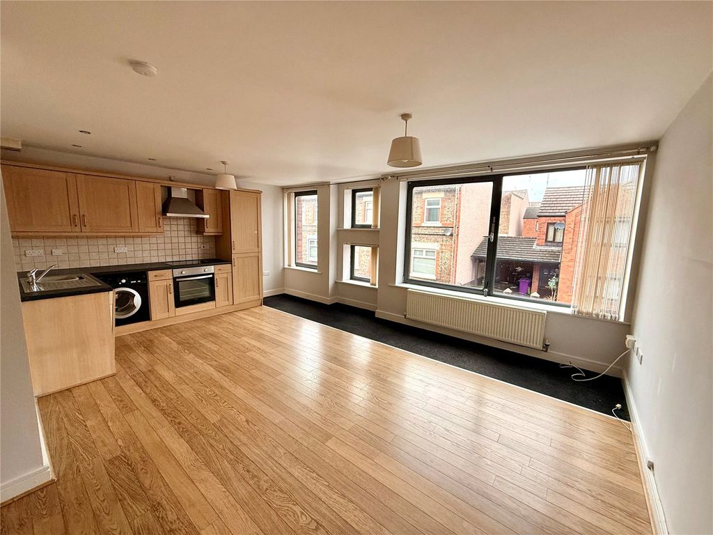 Property photo 3 of 12 Picture No. 11