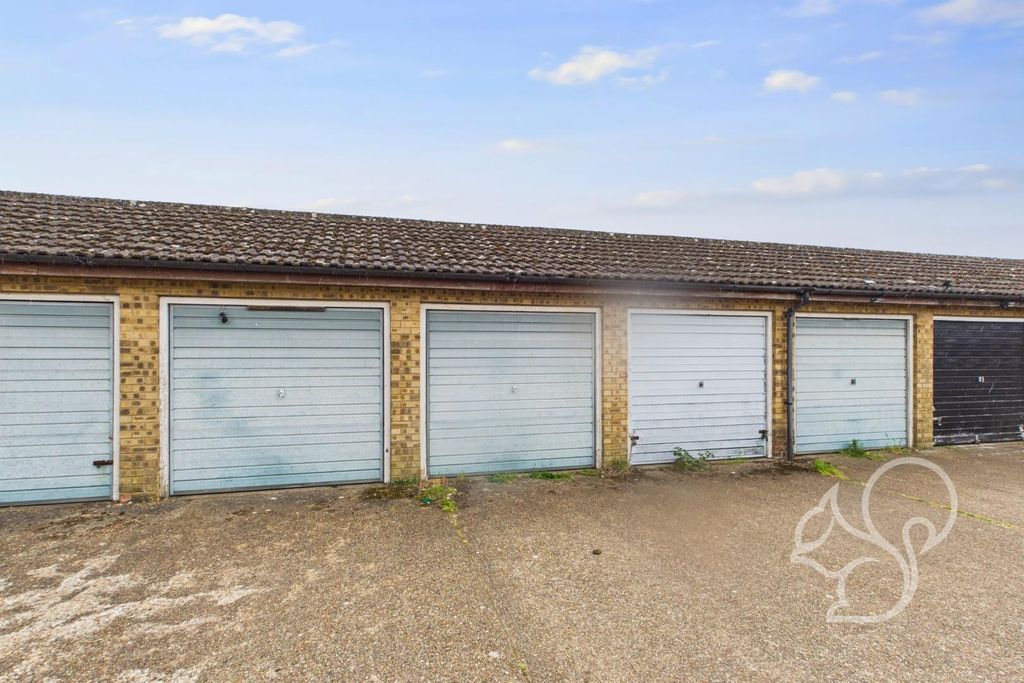 Property photo 3 of 19 Cam01659G0-Pr0458-Still023.Jpg