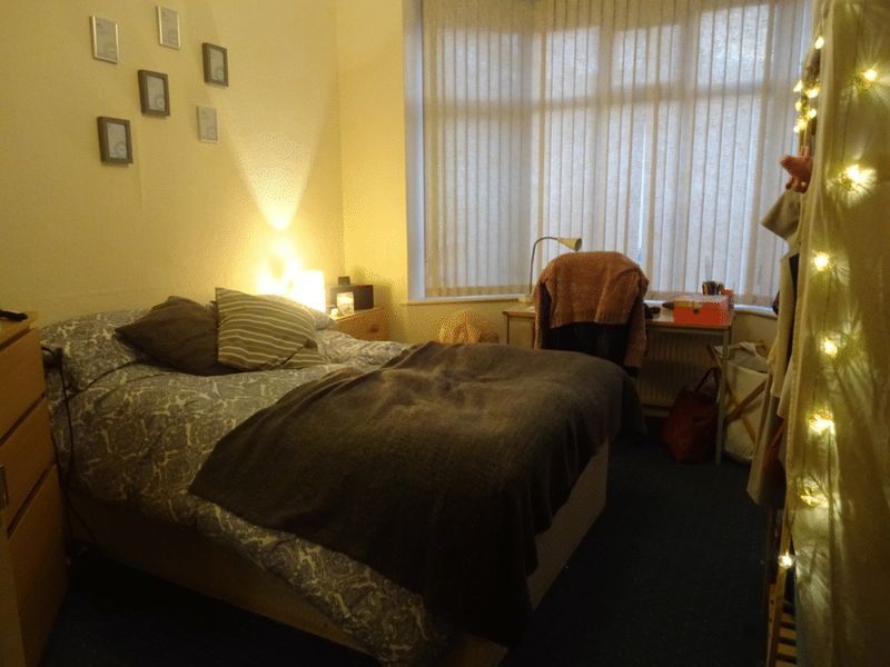 Property photo 2 of 6 Photo 1