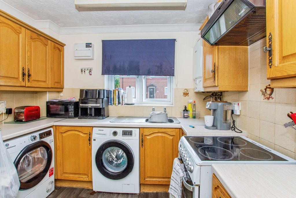 Property photo 3 of 11