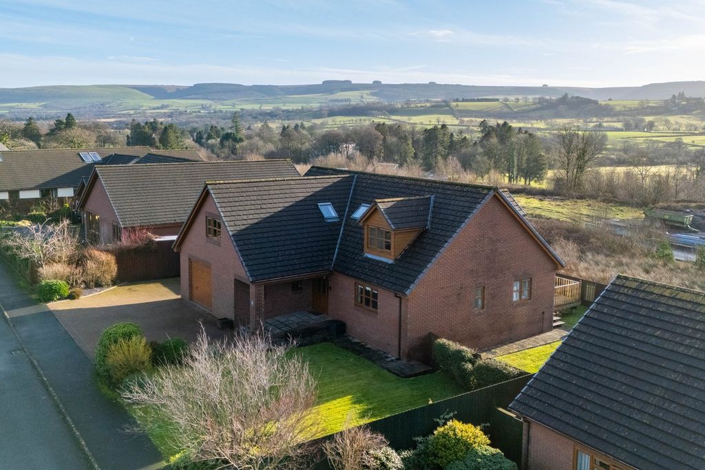 Property photo 1 of 35