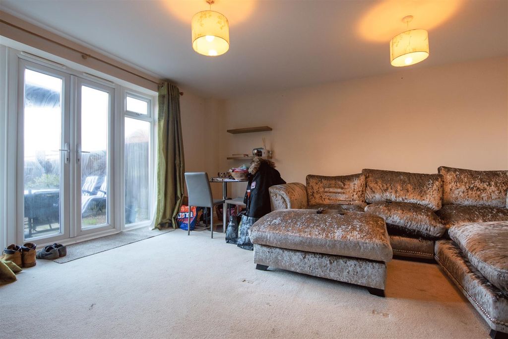 Property photo 3 of 18 Dsc_1125.Gif