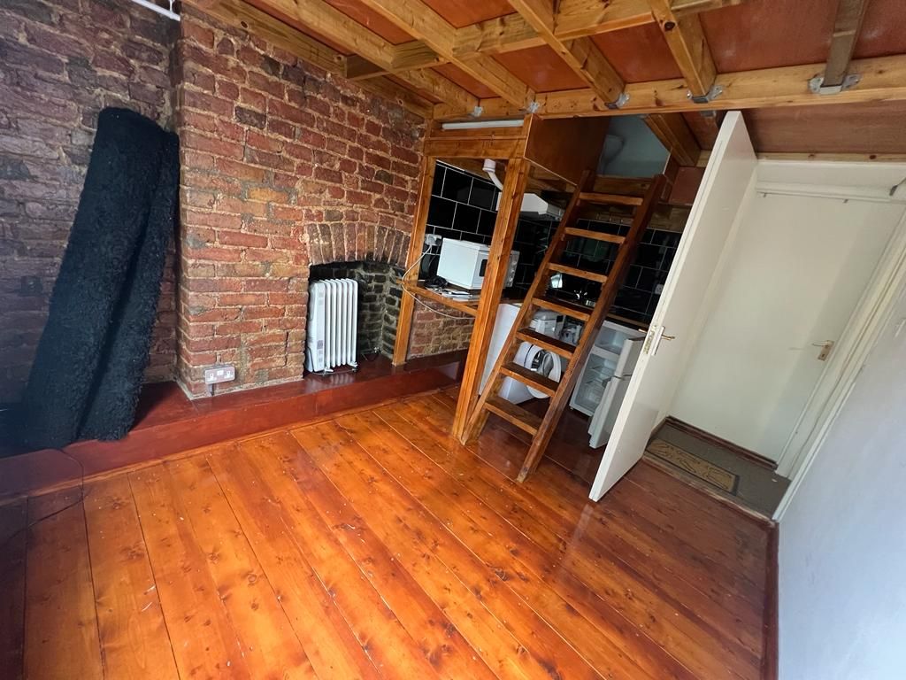 Property photo 3 of 3