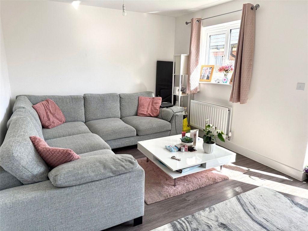 Property photo 3 of 13 Picture No. 11